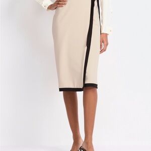 Skies Are Blue Cream and Black Pencil Skirt